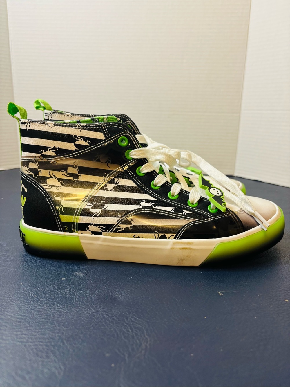 Beetlejuice Ground up women’s glow in the dark hi top sneakers sz 8 whimsigoth